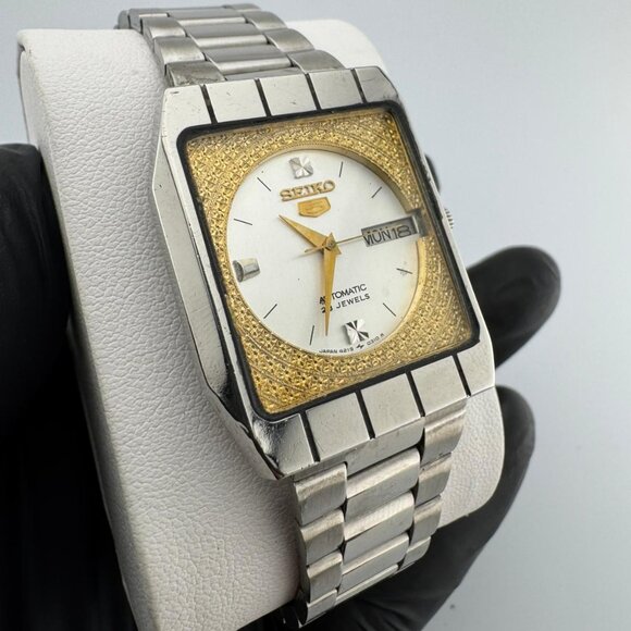 Seiko 5 Automatic 23 Jewels  - Vintage Wrist Watch - Made in Japan - Picture 1 of 8